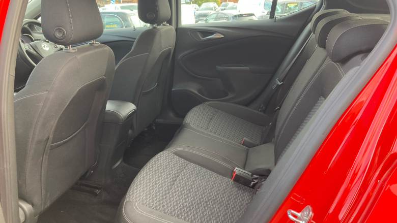 Vauxhall Astra 1.4T 16V 150 SRi 5dr Petrol Hatchback